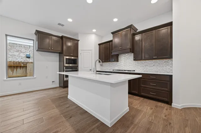 $2,400 | 5015 Bowen Pr Drive, Rosenberg, TX 77471