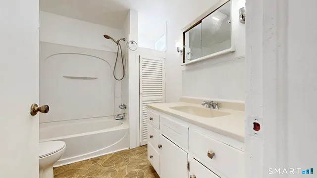 $2,000 | 150 Adams Street, Stratford, CT 06615