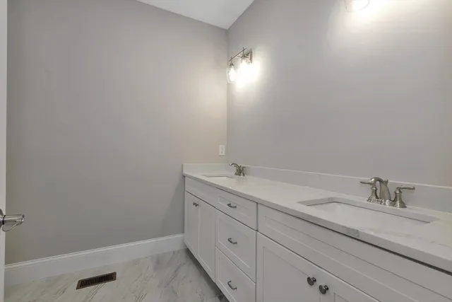 $999,900 | 30 Weber Farm Road, Unit 30, Wrentham, MA 02093