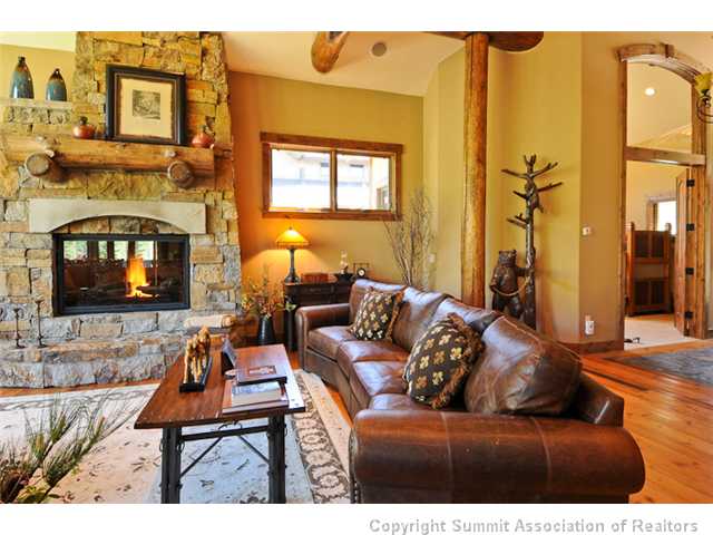 47 Wolf Rock Road Keystone, CO 80435 - Photo 6 of 25 Living Room.