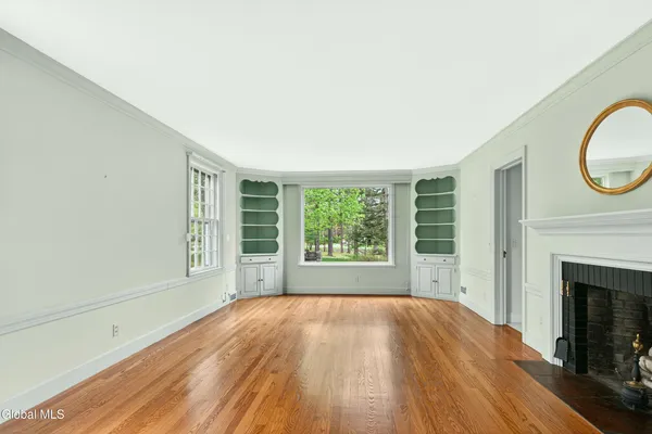 $425,000 | 2 North Helderberg Parkway, Bethlehem, NY 12159