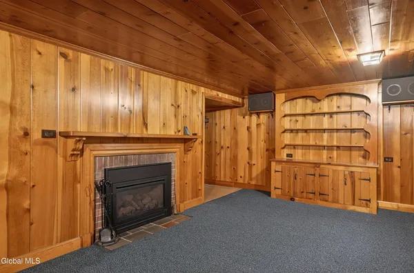 $425,000 | 2 North Helderberg Parkway, Bethlehem, NY 12159