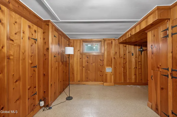 $425,000 | 2 North Helderberg Parkway, Bethlehem, NY 12159