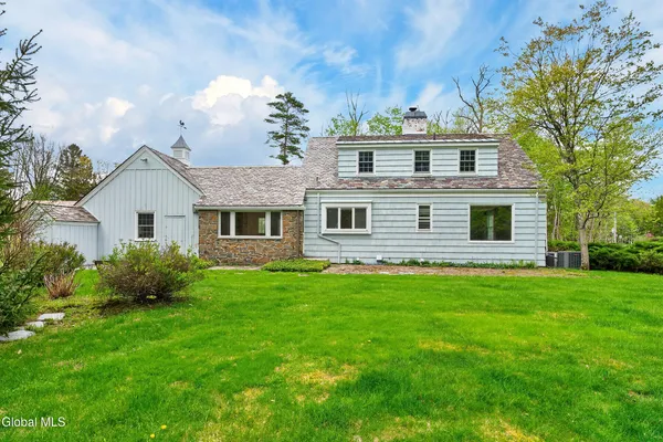 $425,000 | 2 North Helderberg Parkway, Bethlehem, NY 12159