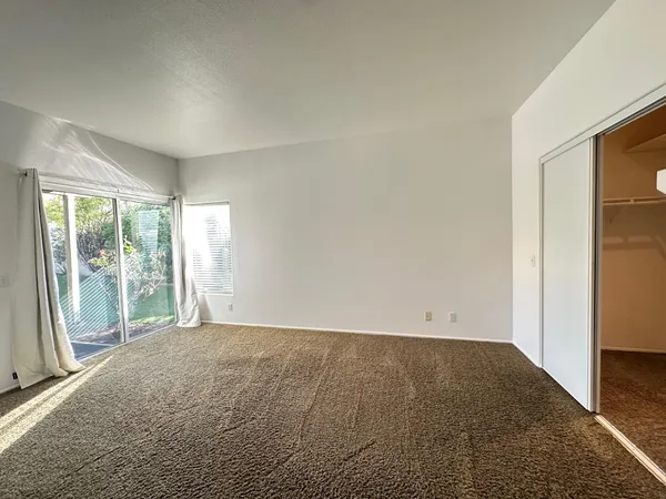 $2,500 | 248 Strada Fortuna, Palm Desert, CA 92260