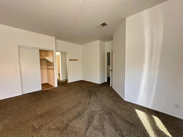 $2,500 | 248 Strada Fortuna, Palm Desert, CA 92260