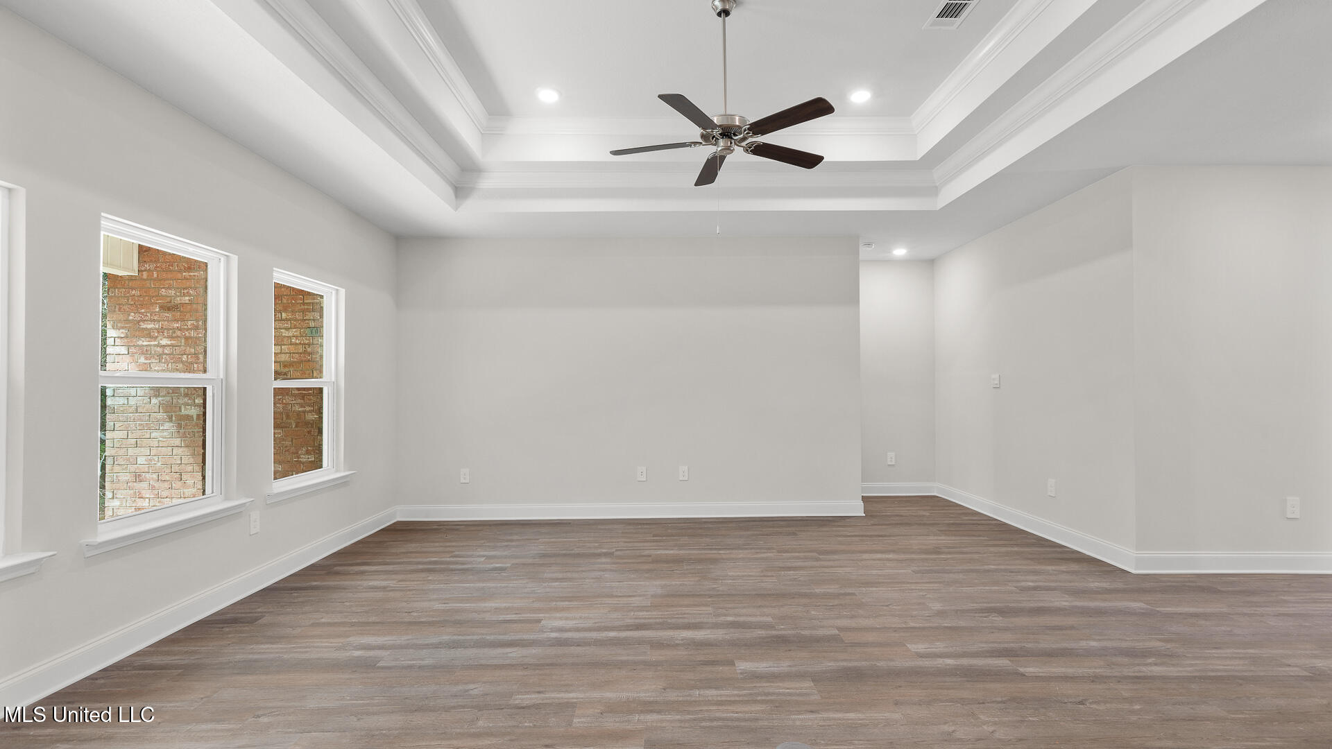 16206 Blue Rdg Drive Gulfport, MS 39503 - Photo 3 of 31 Living Area
