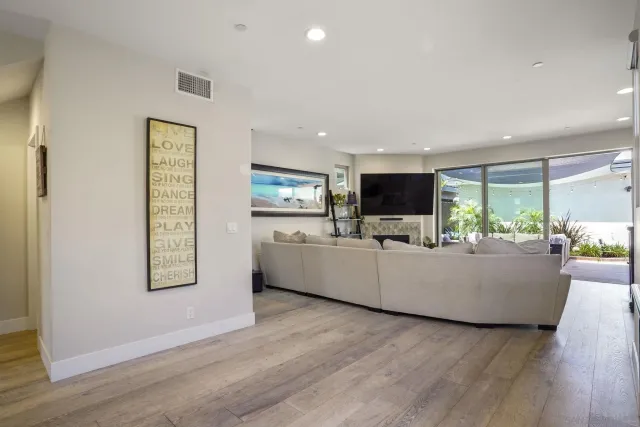 $2,500,000 | 1122 Oliver Avenue, San Diego, CA 92109