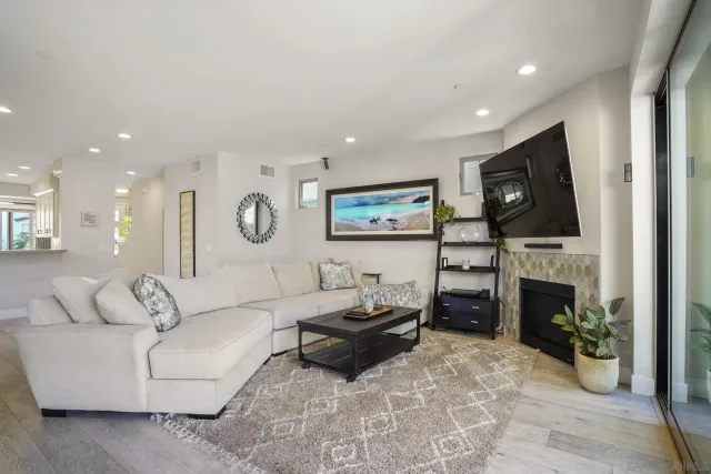 $2,500,000 | 1122 Oliver Avenue, San Diego, CA 92109