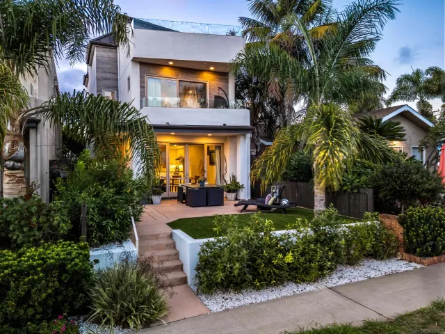 $2,500,000 | 1122 Oliver Avenue, San Diego, CA 92109