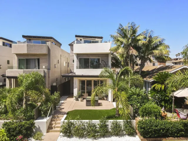 $2,500,000 | 1122 Oliver Avenue, San Diego, CA 92109