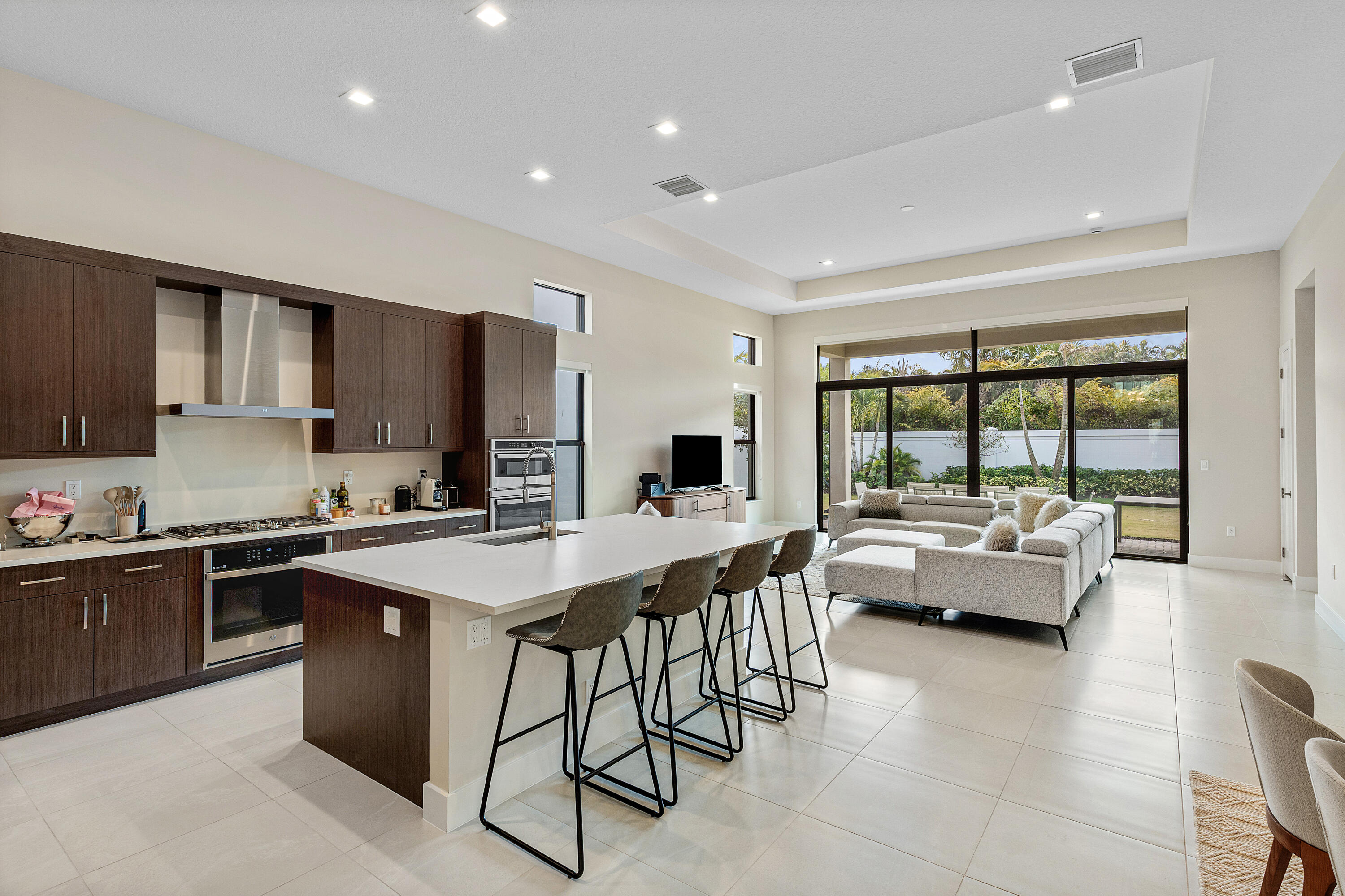 9212 Silver Marsh Lane Boca Raton, FL 33434 - Photo 5 of 18 011-9212SilverMarshLane-BocaRaton-FL-334