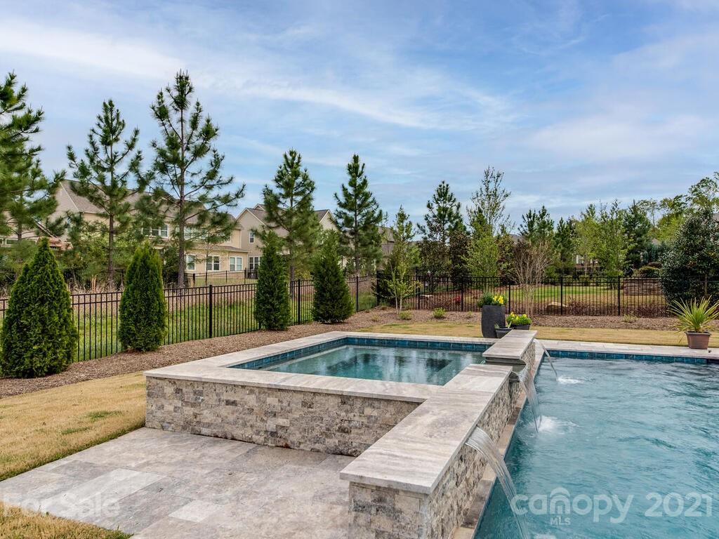 2076 Tatton Hall Road Fort Mill, SC 29715 - Photo 17 of 47 Gallery Image 17