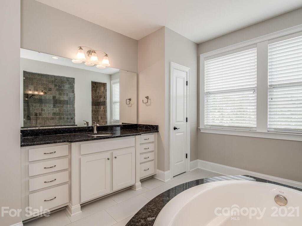 2076 Tatton Hall Road Fort Mill, SC 29715 - Photo 23 of 47 Gallery Image 23