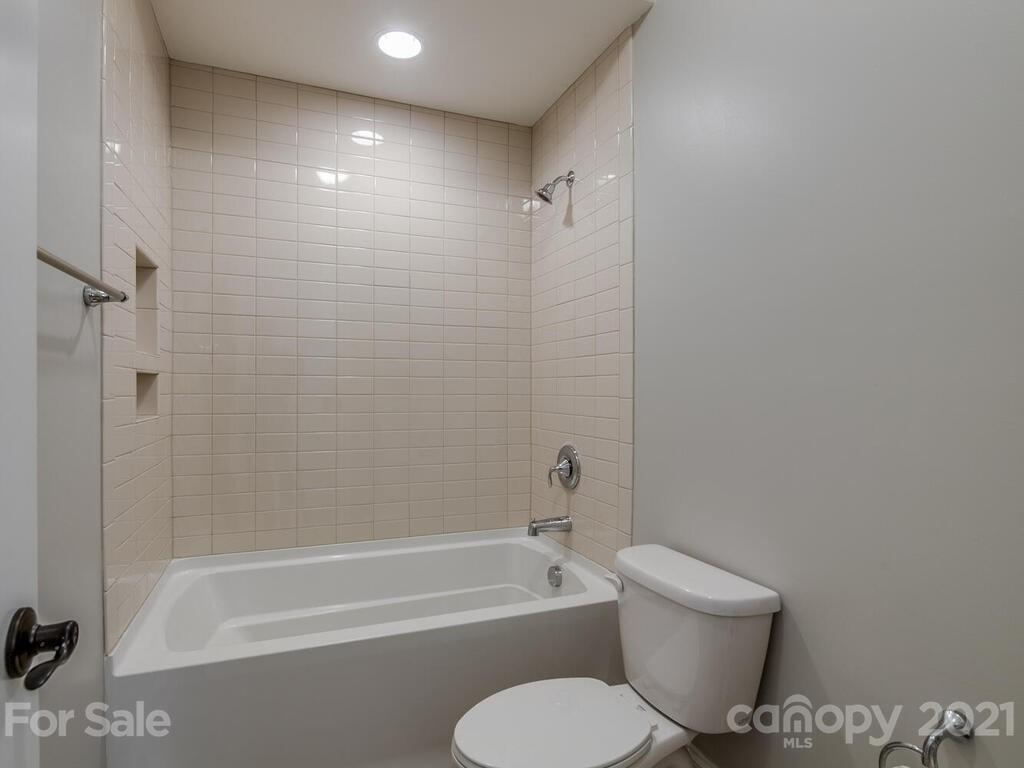 2076 Tatton Hall Road Fort Mill, SC 29715 - Photo 31 of 47 Gallery Image 31