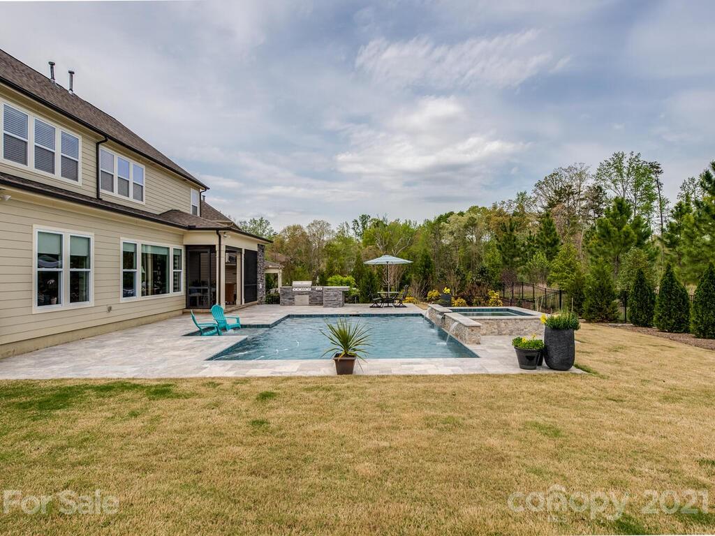 2076 Tatton Hall Road Fort Mill, SC 29715 - Photo 38 of 47 Gallery Image 38