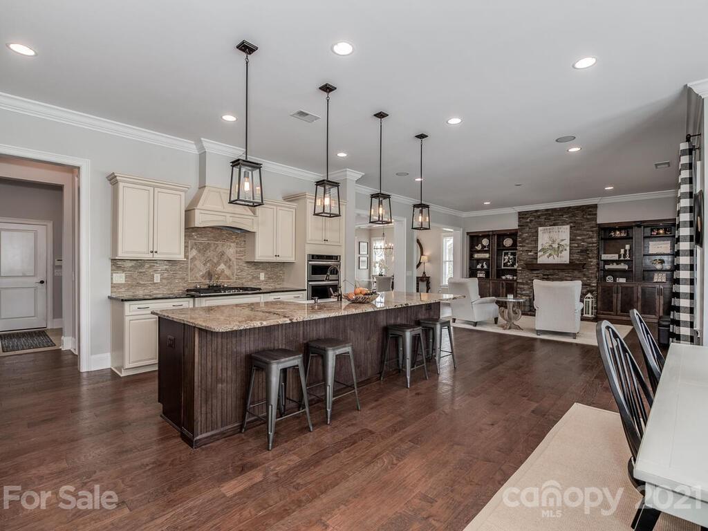 2076 Tatton Hall Road Fort Mill, SC 29715 - Photo 7 of 47 Gallery Image 7