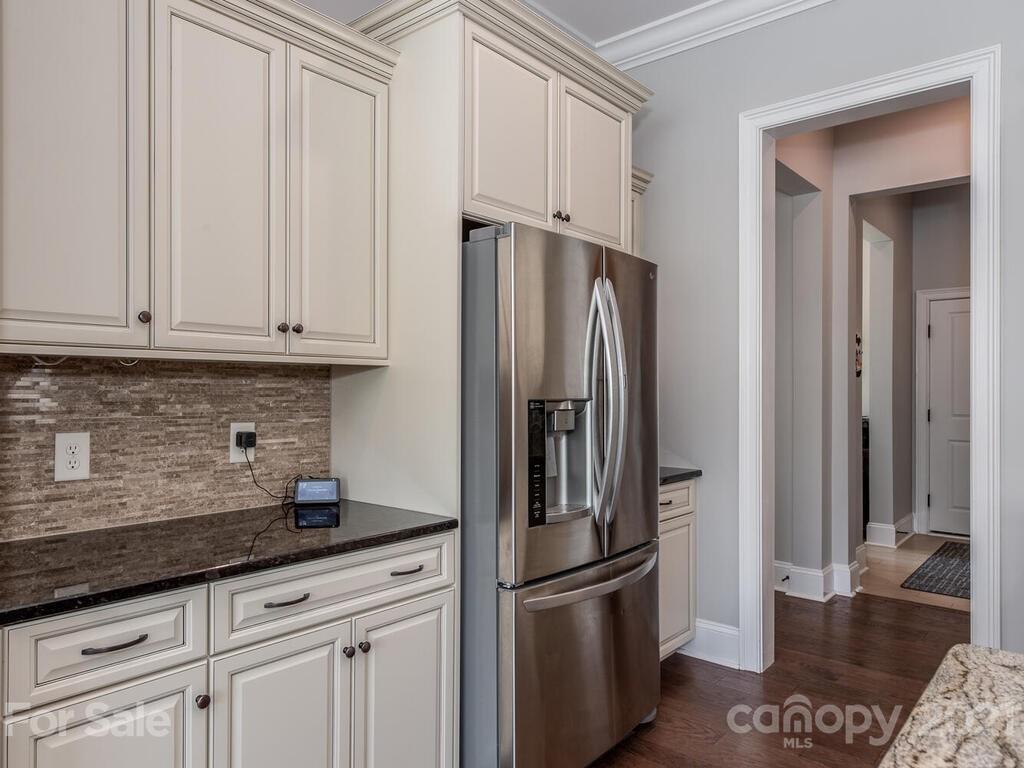2076 Tatton Hall Road Fort Mill, SC 29715 - Photo 9 of 47 Gallery Image 9
