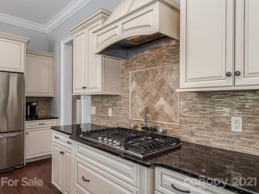 2076 Tatton Hall Road Fort Mill, SC 29715 - Photo 10 of 47 Gallery Image 10