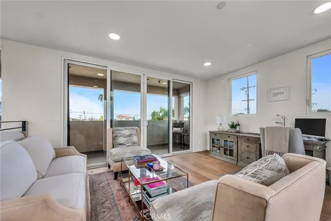 $2,195,000 | 130 South Prospect Avenue, Unit A, Redondo Beach, CA 90277