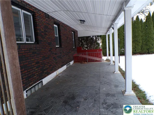 $1,950 | 2250 Siegfried Avenue, Northampton, PA 18067