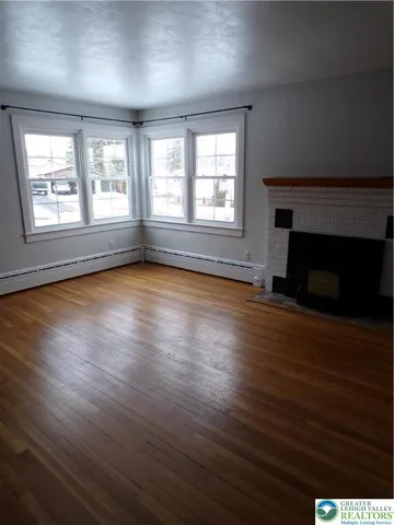 $1,950 | 2250 Siegfried Avenue, Northampton, PA 18067