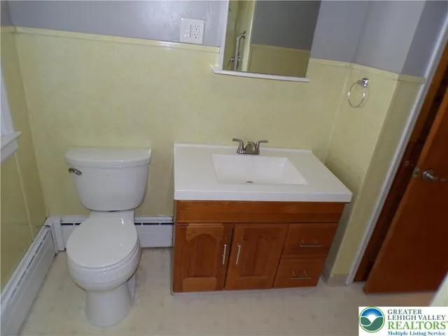 $1,950 | 2250 Siegfried Avenue, Northampton, PA 18067