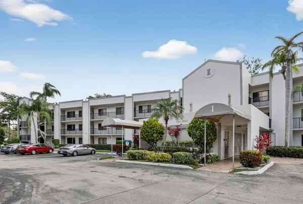 $149,900 | 10837 West Clairmont Circle, Unit 208, Tamarac, FL 33321