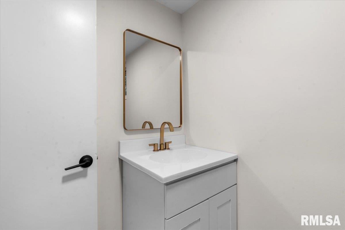 66 West Hazel Dell Lane Springfield, IL 62703 - Photo 30 of 39