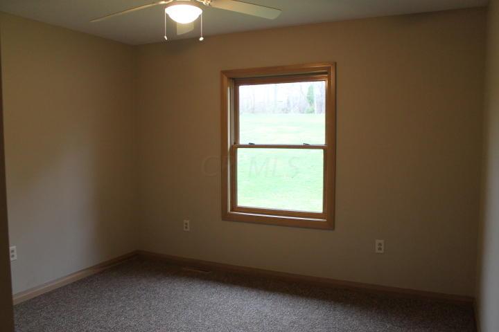 18290 Gambier Road Mount Vernon, OH 43050 - Photo 12 of 32