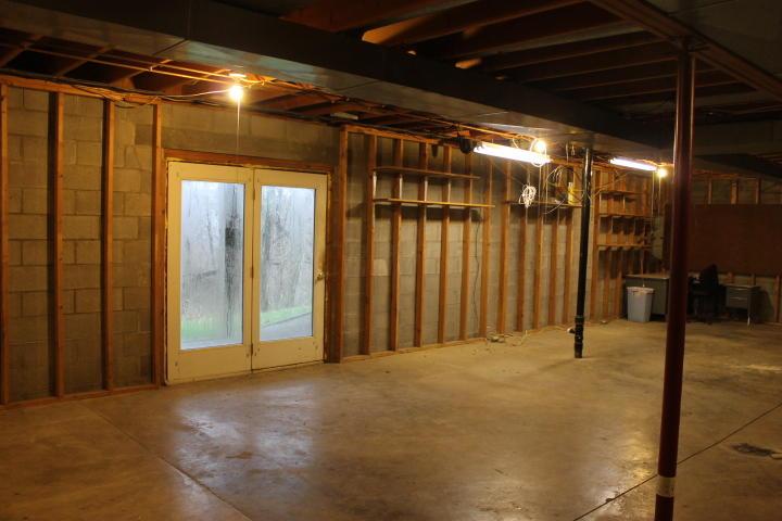 18290 Gambier Road Mount Vernon, OH 43050 - Photo 14 of 32