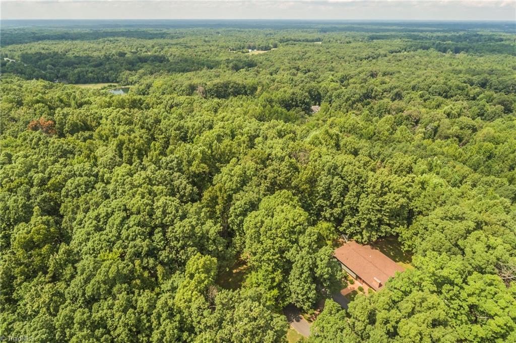 200 Plank Road Thomasville, NC 27360 - Photo 2 of 30