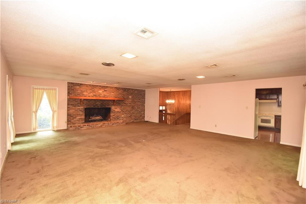 200 Plank Road Thomasville, NC 27360 - Photo 15 of 30