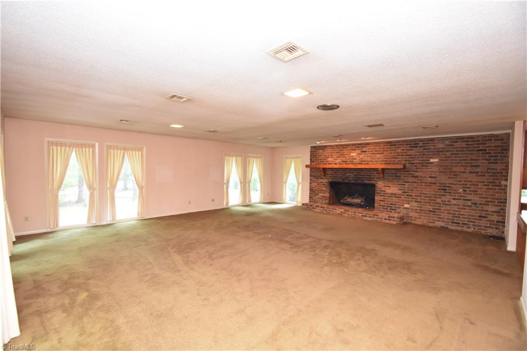 200 Plank Road Thomasville, NC 27360 - Photo 16 of 30