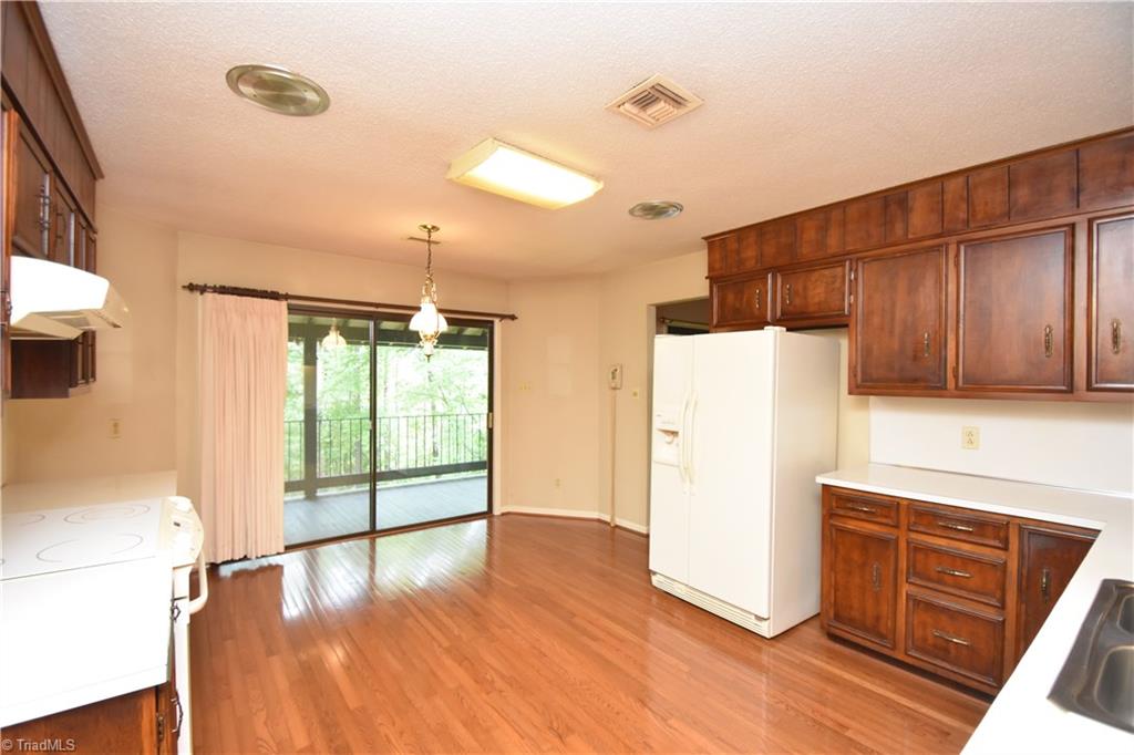 200 Plank Road Thomasville, NC 27360 - Photo 17 of 30