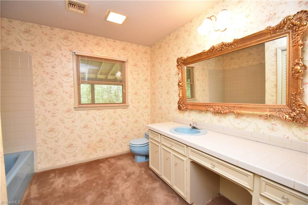 200 Plank Road Thomasville, NC 27360 - Photo 23 of 30