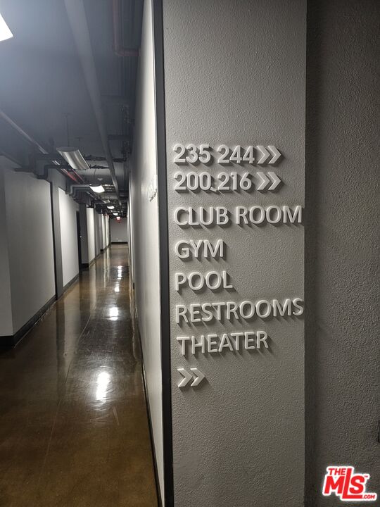 645 West 9th Street, Unit 240 Los Angeles, CA 90015 - Photo 22 of 25 a view of entryway