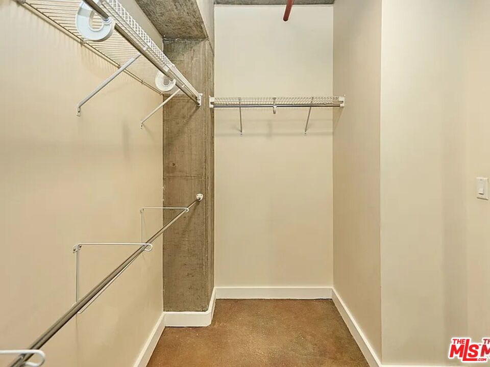 645 West 9th Street, Unit 240 Los Angeles, CA 90015 - Photo 3 of 25 a view of a balcony