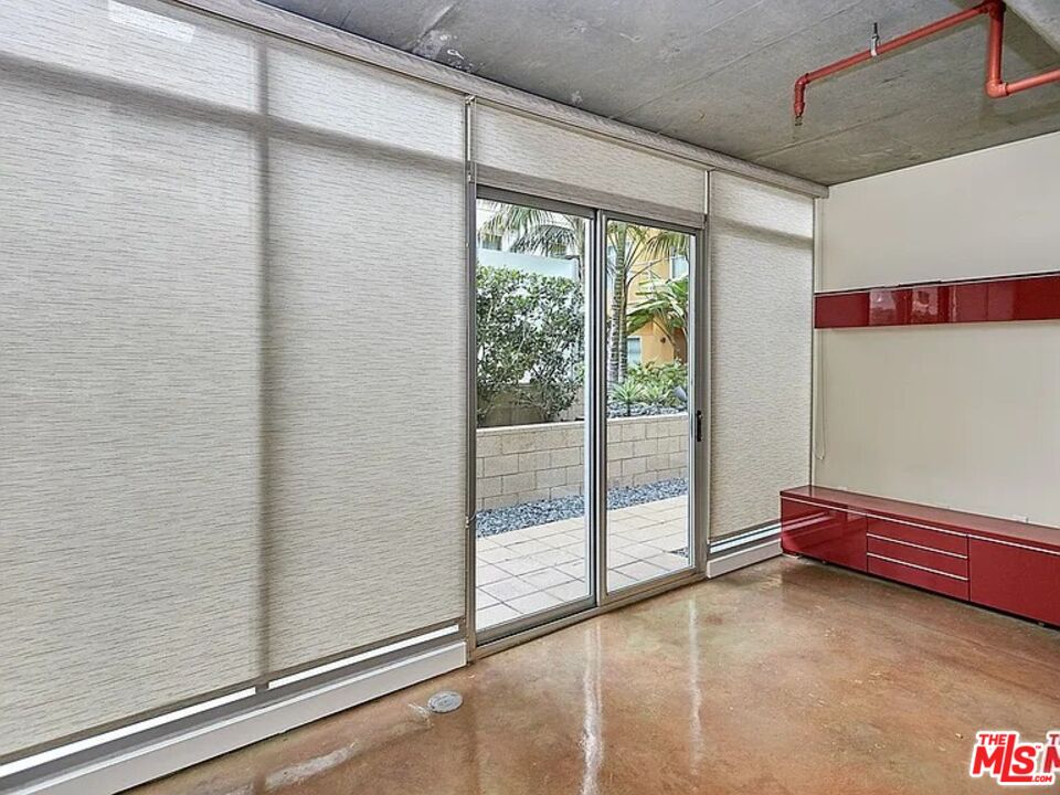 645 West 9th Street, Unit 240 Los Angeles, CA 90015 - Photo 8 of 25 a view of room with window