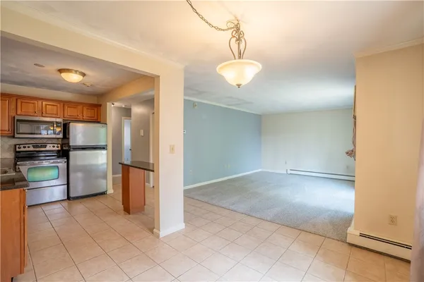 $1,895 | 400 New River Road, Unit 712, Lincoln, RI 02838