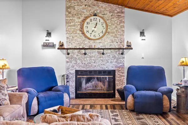 $425,000 | 107 Timbercrest Lane, Clinton, TN 37716