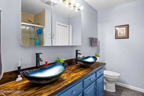 $425,000 | 107 Timbercrest Lane, Clinton, TN 37716