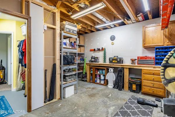 $425,000 | 107 Timbercrest Lane, Clinton, TN 37716