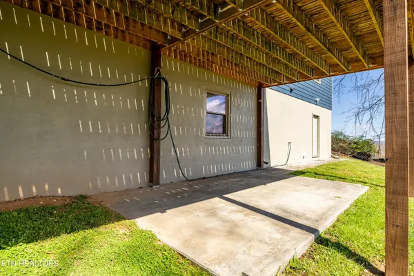 $425,000 | 107 Timbercrest Lane, Clinton, TN 37716