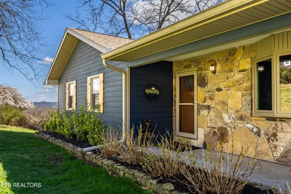 $425,000 | 107 Timbercrest Lane, Clinton, TN 37716