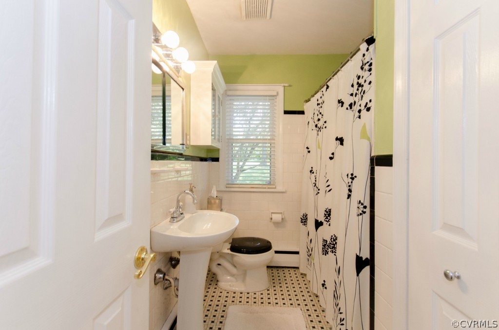 6939 Navaho Road Richmond, VA 23225 - Photo 11 of 20 Gallery Image 11