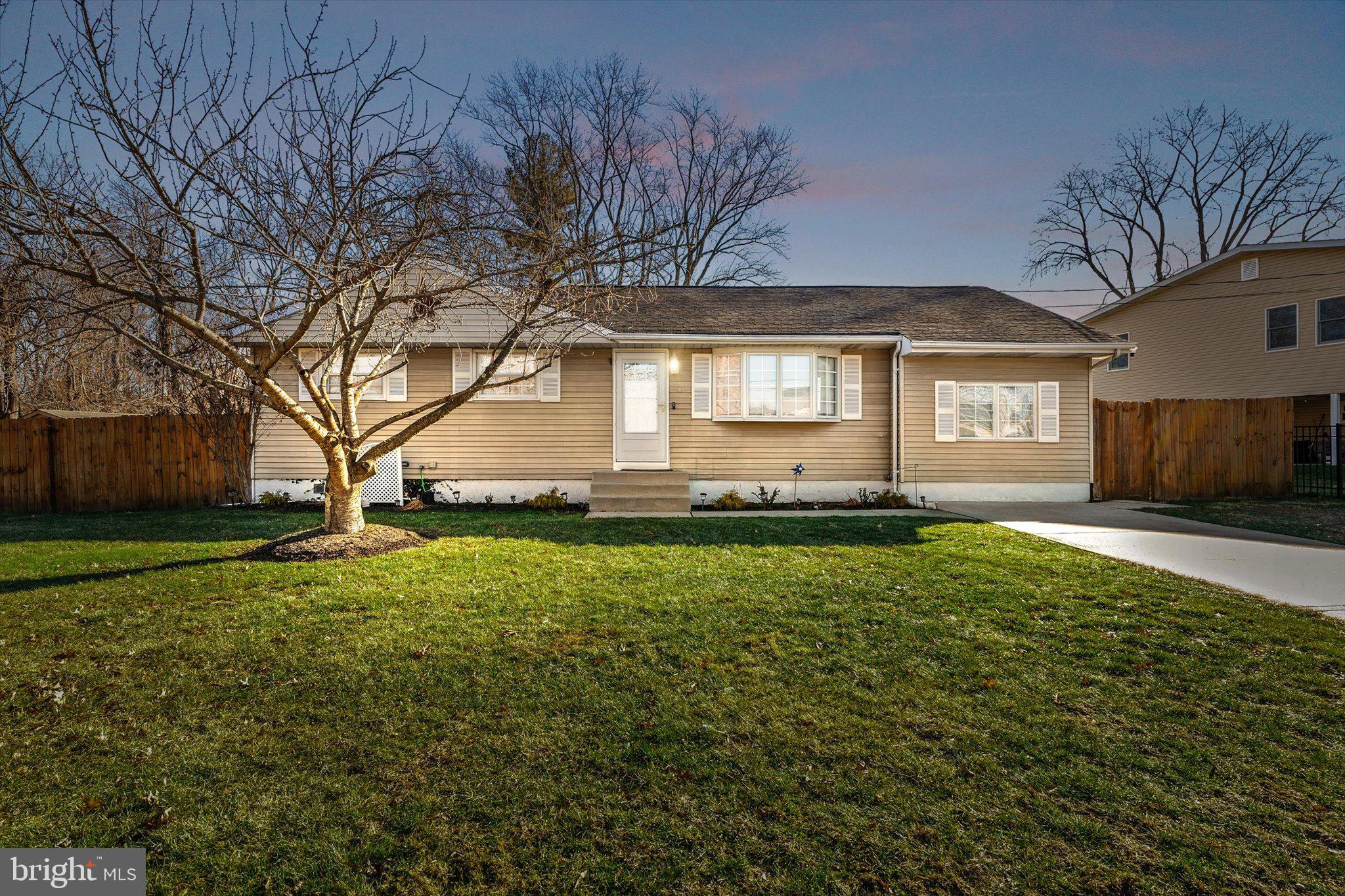 4 Imperial Drive Hamilton, NJ 08690 - Photo 2 of 38