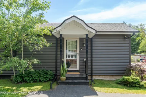 $459,000 | 185 Esopus Creek Road, Saugerties, NY 12477