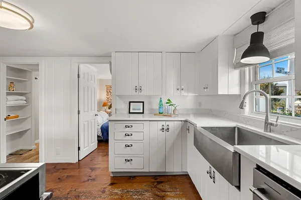 $689,900 | 26 Bayview Road, Marblehead, MA 01945