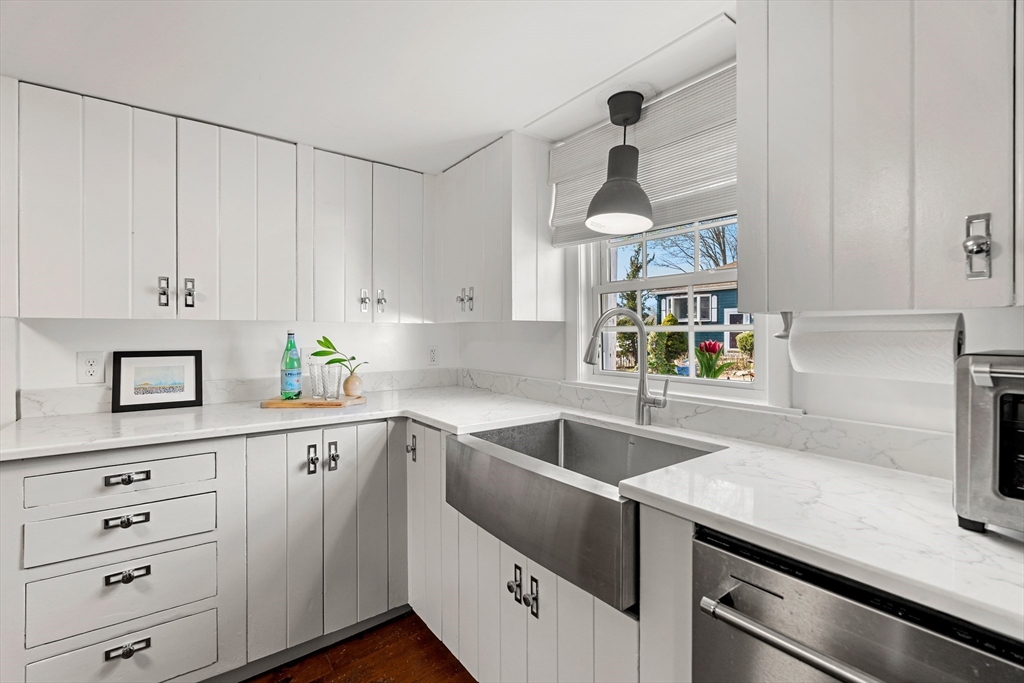 26 Bayview Road Marblehead, MA 01945 - Photo 13 of 31